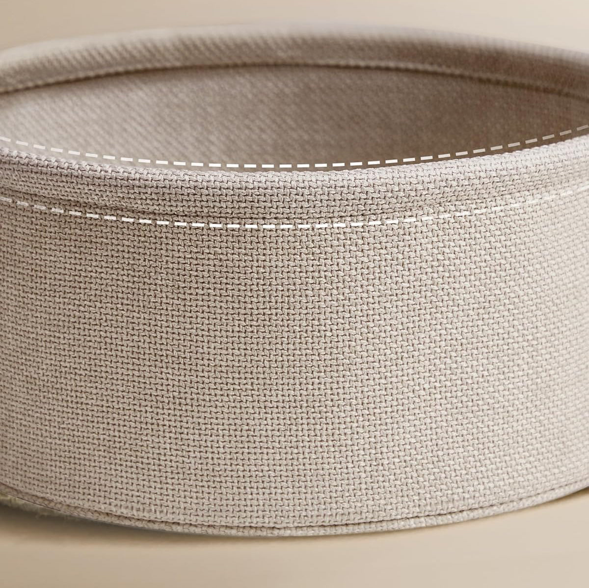 VASAGLE Masuta de cafea rotunda cu cos de stofa, stil modern, 45x75cm, alb cu bej