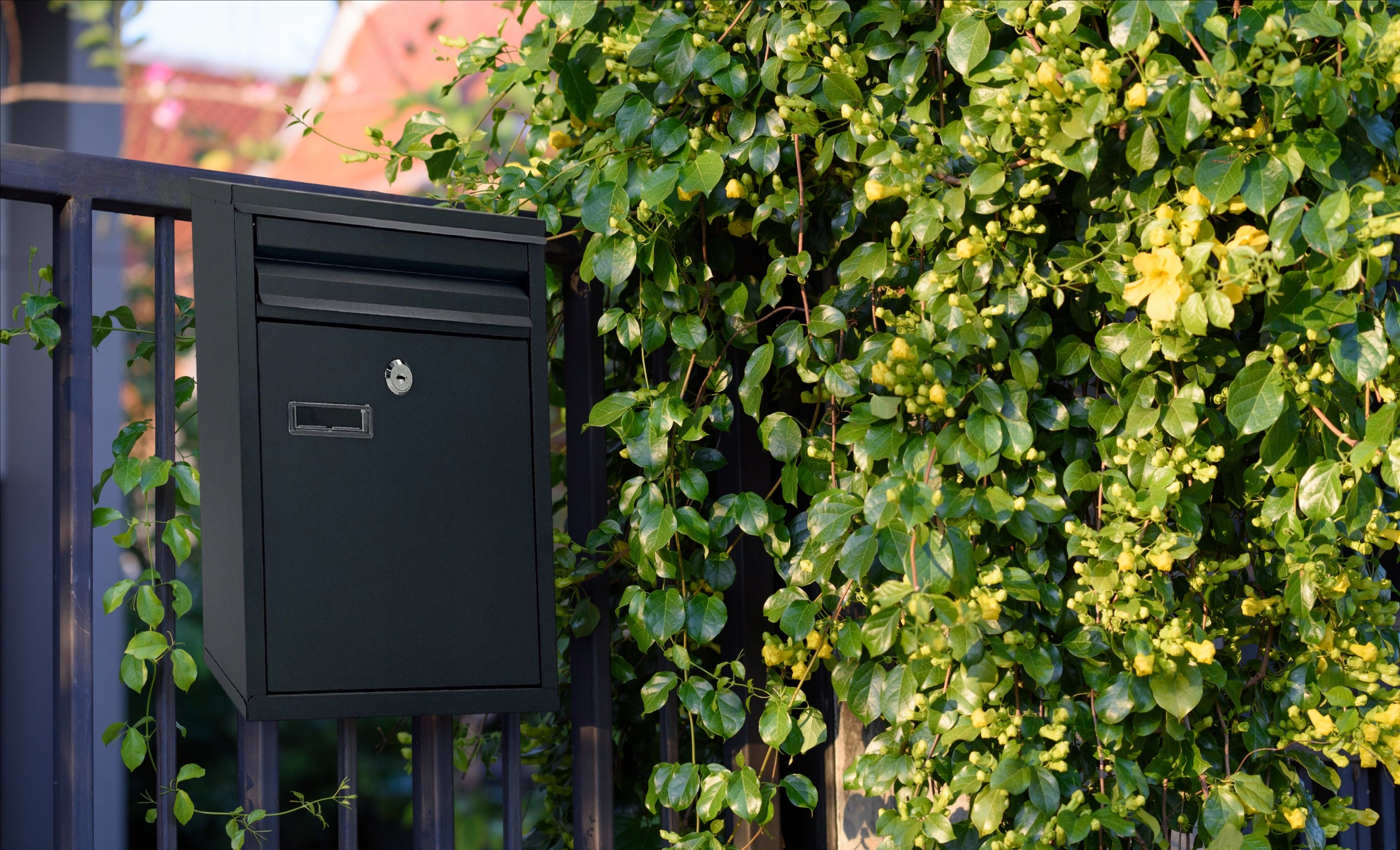 Cutie postala de exterior, pentru gard sau perete, din otel zincat, cu incuietoare, 32x8x25cm, gri inchis