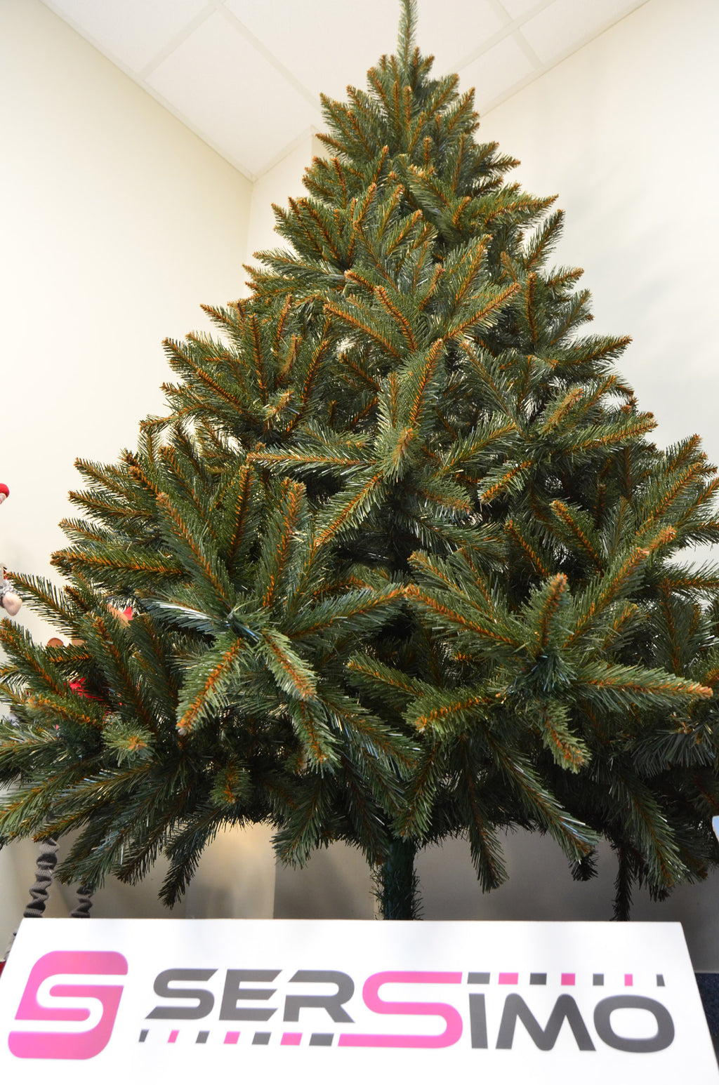 Brad artificial Christmas Deluxe by , Royal, 220cm