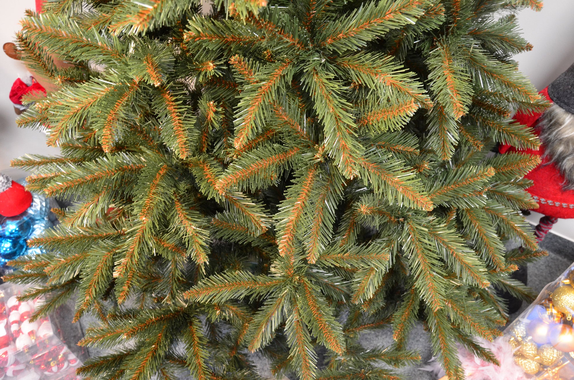 Brad artificial Christmas Deluxe by , Royal, 220cm