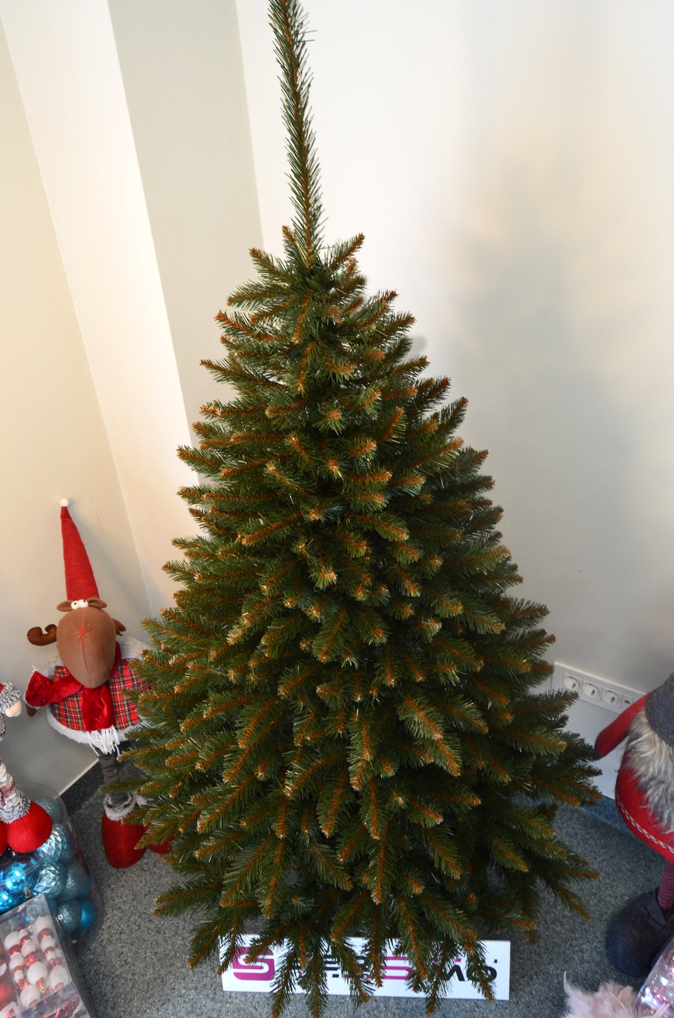 Brad artificial Christmas Deluxe by , Royal, 180cm