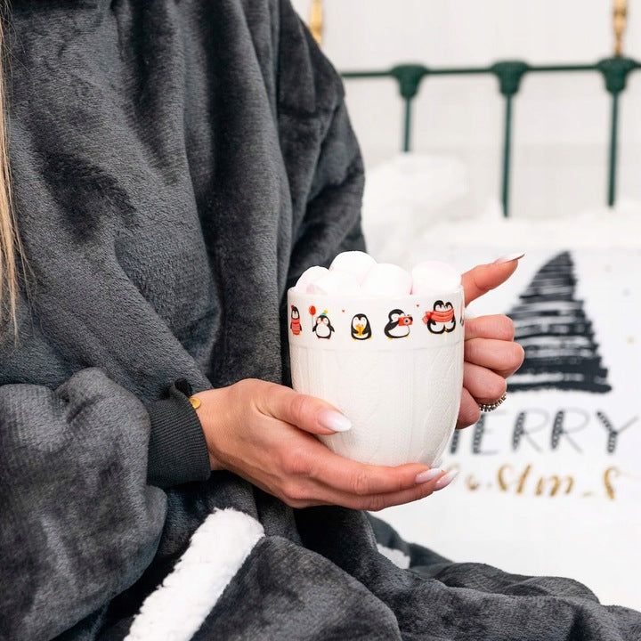 Patura tip hanorac, cu maneci, gluga si buzunare, material plus, marime universala, roz