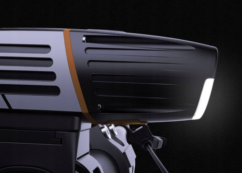 Lampa LED pentru bicicleta, reincarcabila USB, rezistenta la apa, 2200 mAh, autonomie pana la 15 ore