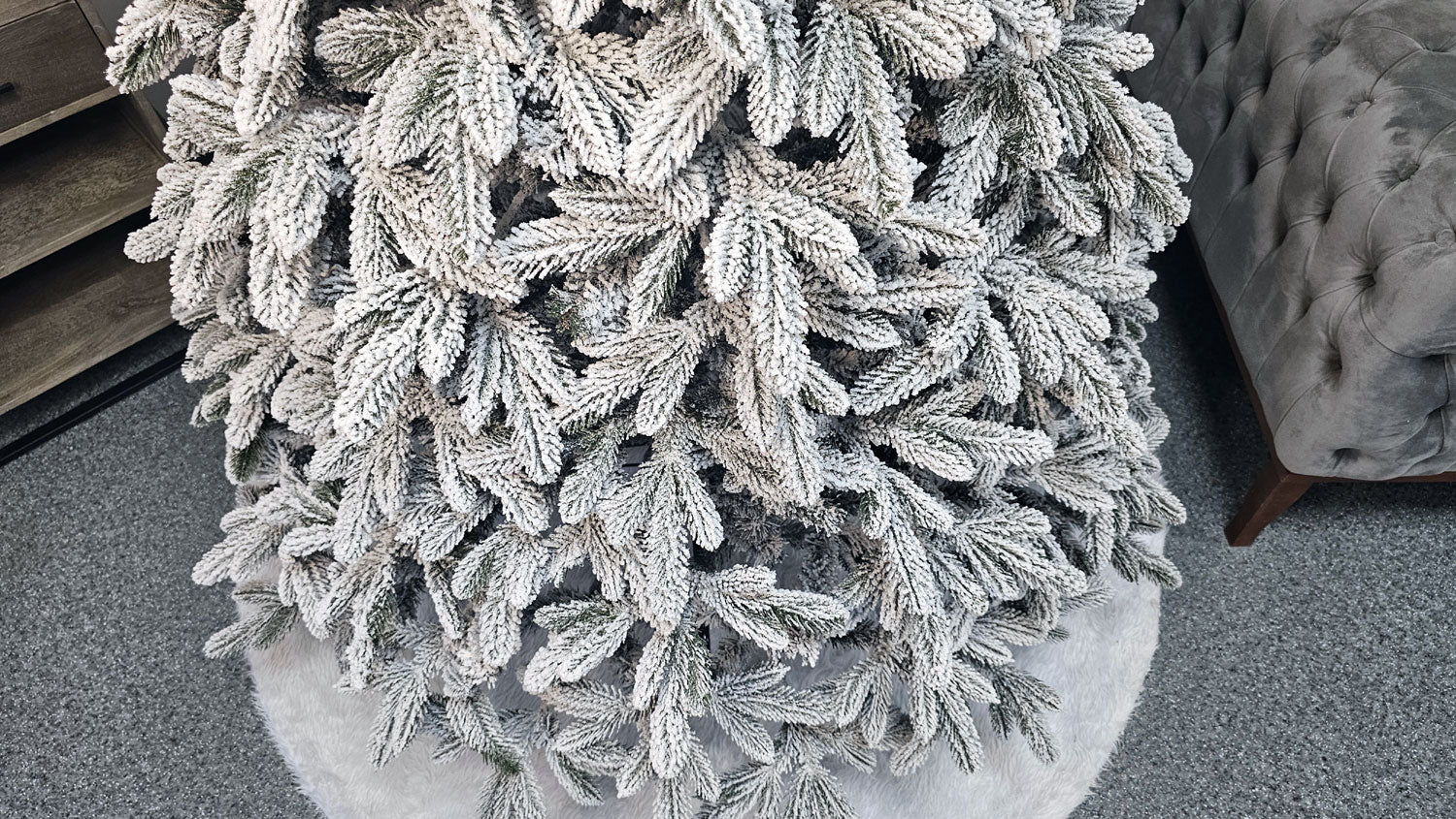 Brad artificial Christmas Deluxe by , Global nins, mix 2D+3D, 250cm