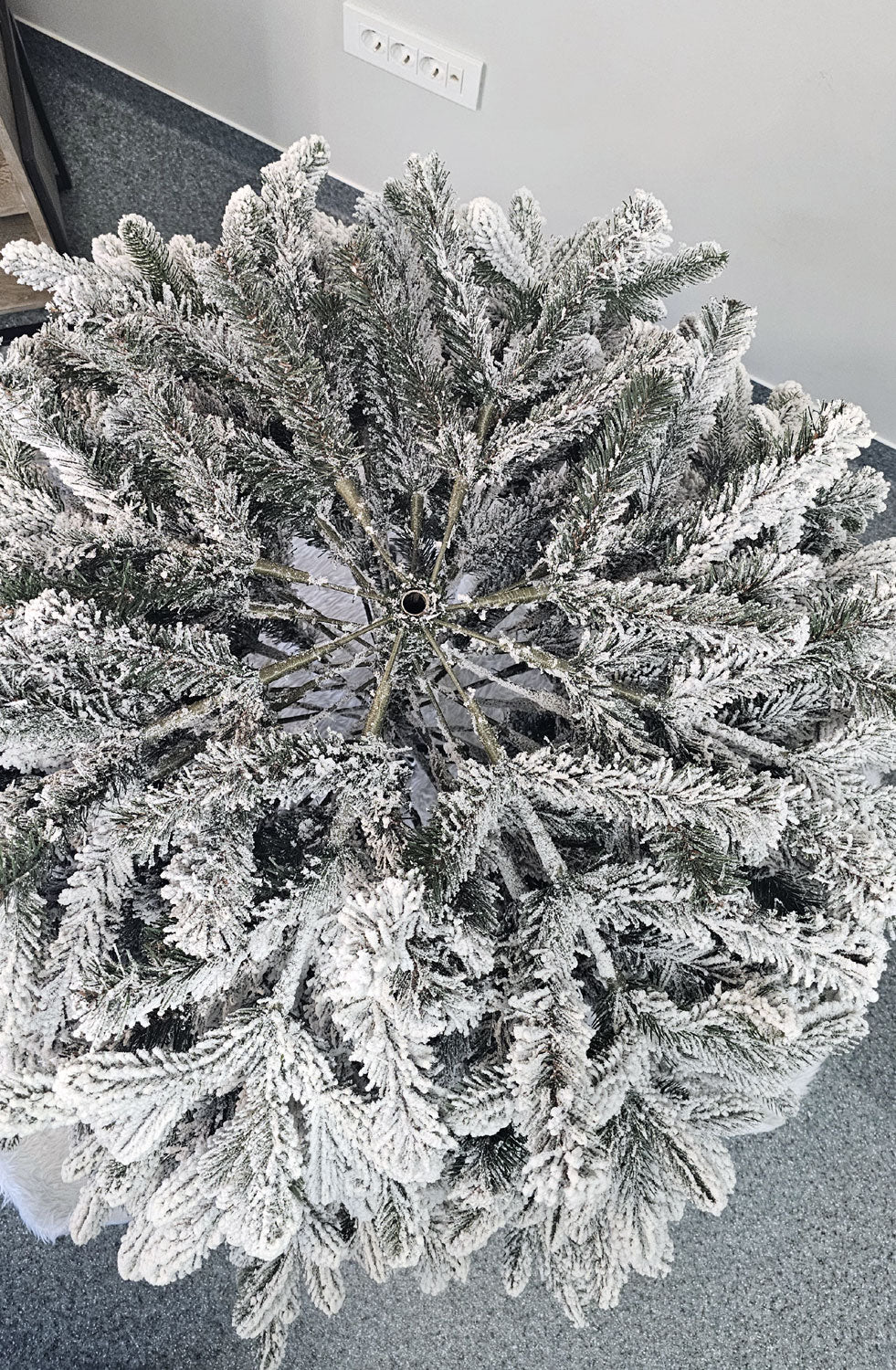 Brad artificial Christmas Deluxe by , Global nins, mix 2D+3D, 250cm