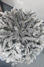 Brad artificial Christmas Deluxe by , Global nins, mix 2D+3D, 250cm