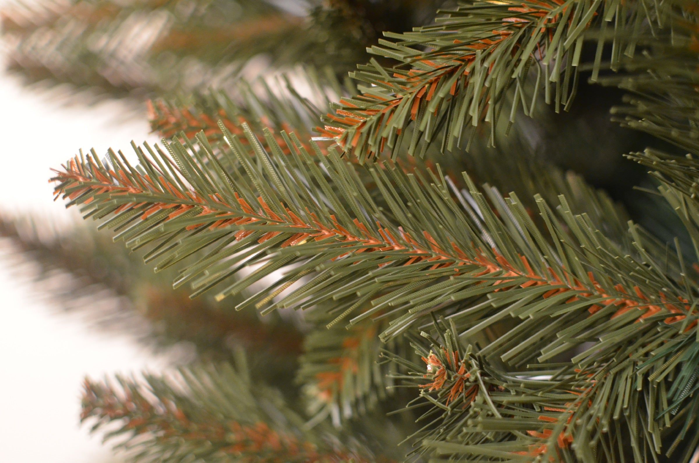 Brad artificial Christmas Deluxe by , Royal, 240cm