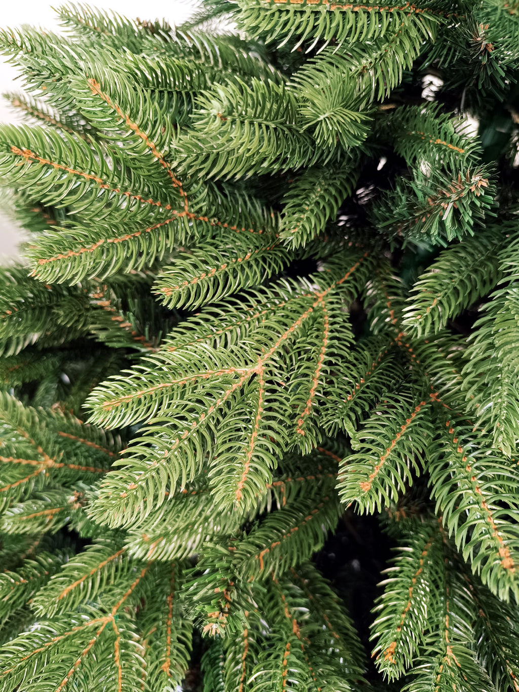 Brad artificial Christmas Deluxe by , Belgia, 2D+3D, 180cm