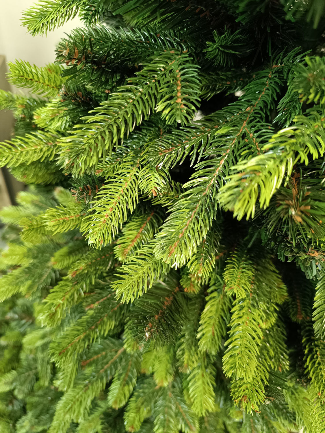 Brad artificial Christmas Deluxe by , Carpati cu varfuri verzi, 2D+3D, 180cm