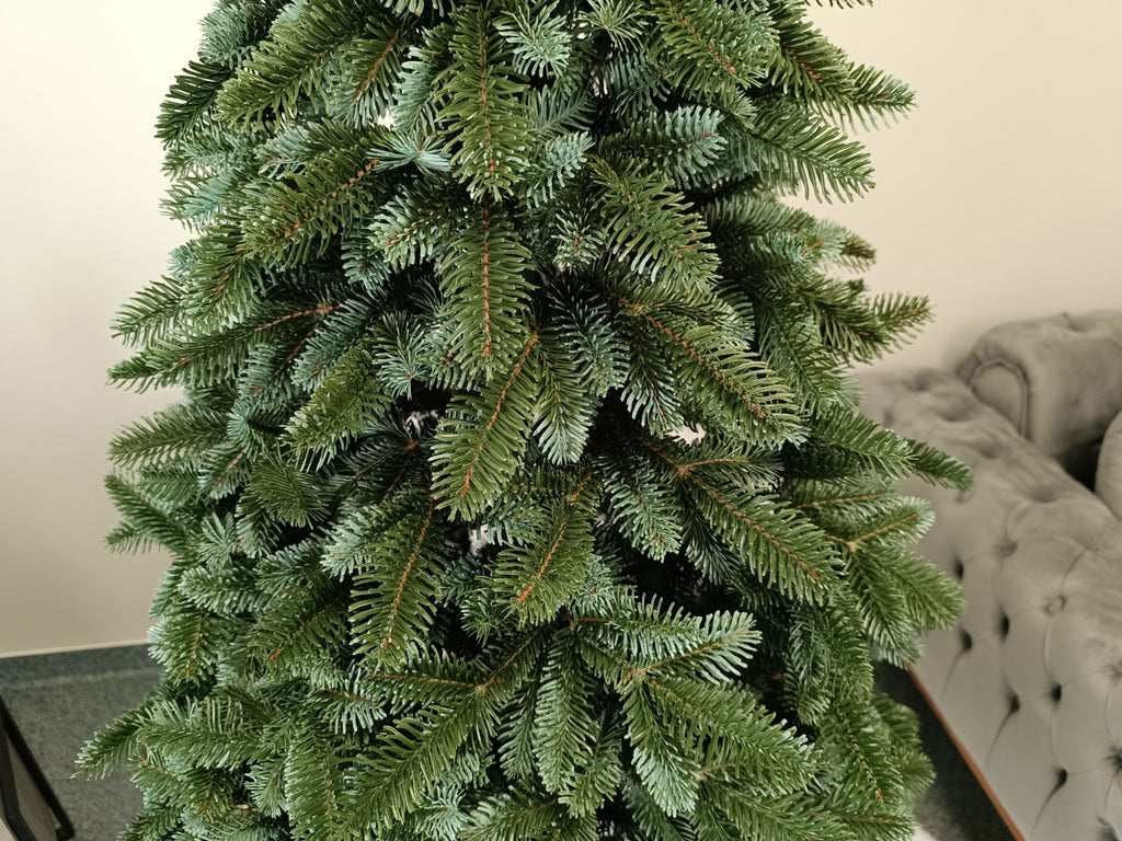 Brad artificial Christmas Deluxe by , Canada argintiu, 3D,180cm