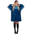Patura tip hanorac, cu maneci, gluga si buzunare, material plus, marime universala, albastra