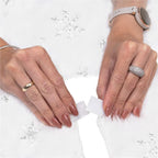 Covoras de pus sub bradul de Craciun, 90 cm, imitatie blana alba cu paiete argintii