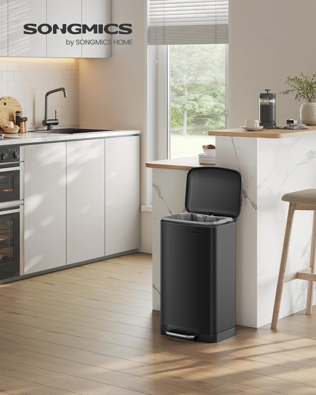 SONGMICS Cos de gunoi din otel, cu pedala si soft-close, galeata interioara, 30 litri, negru