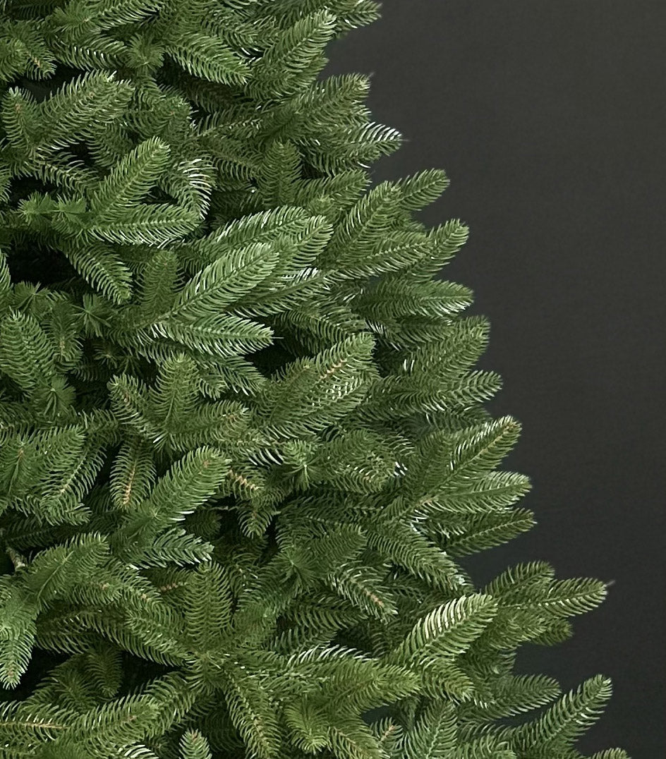 Brad artificial Christmas Deluxe by , Belgia, 2D+3D, 230cm