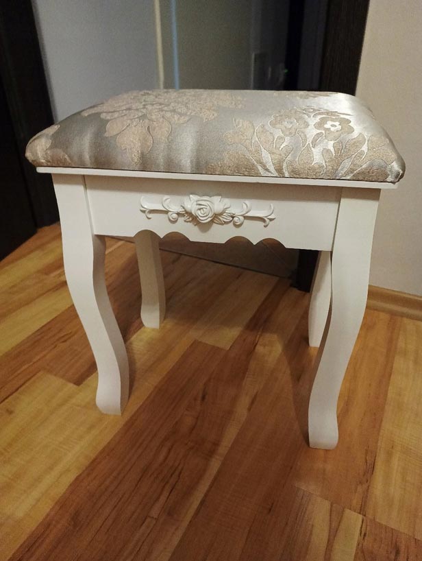 Taburet tapitat pentru masa de toaleta, picioare din lemn masiv, 38x28x45 cm