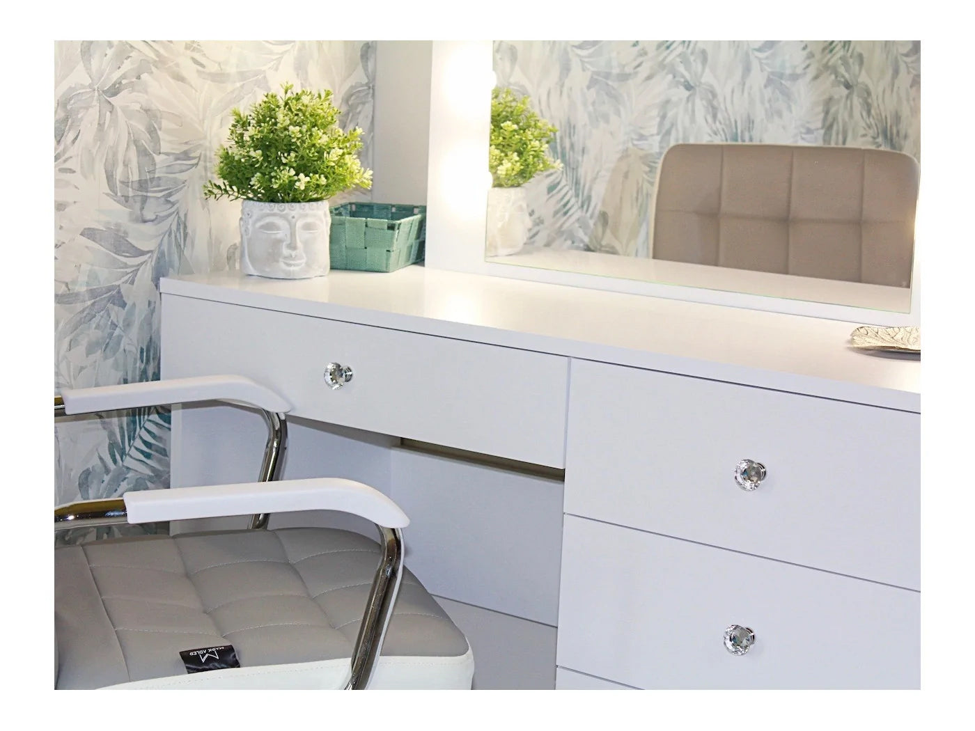 Masa de toaleta si machiaj Cristal 12 LED cu oglinda si 5 sertare, 110x47x77 cm, alb