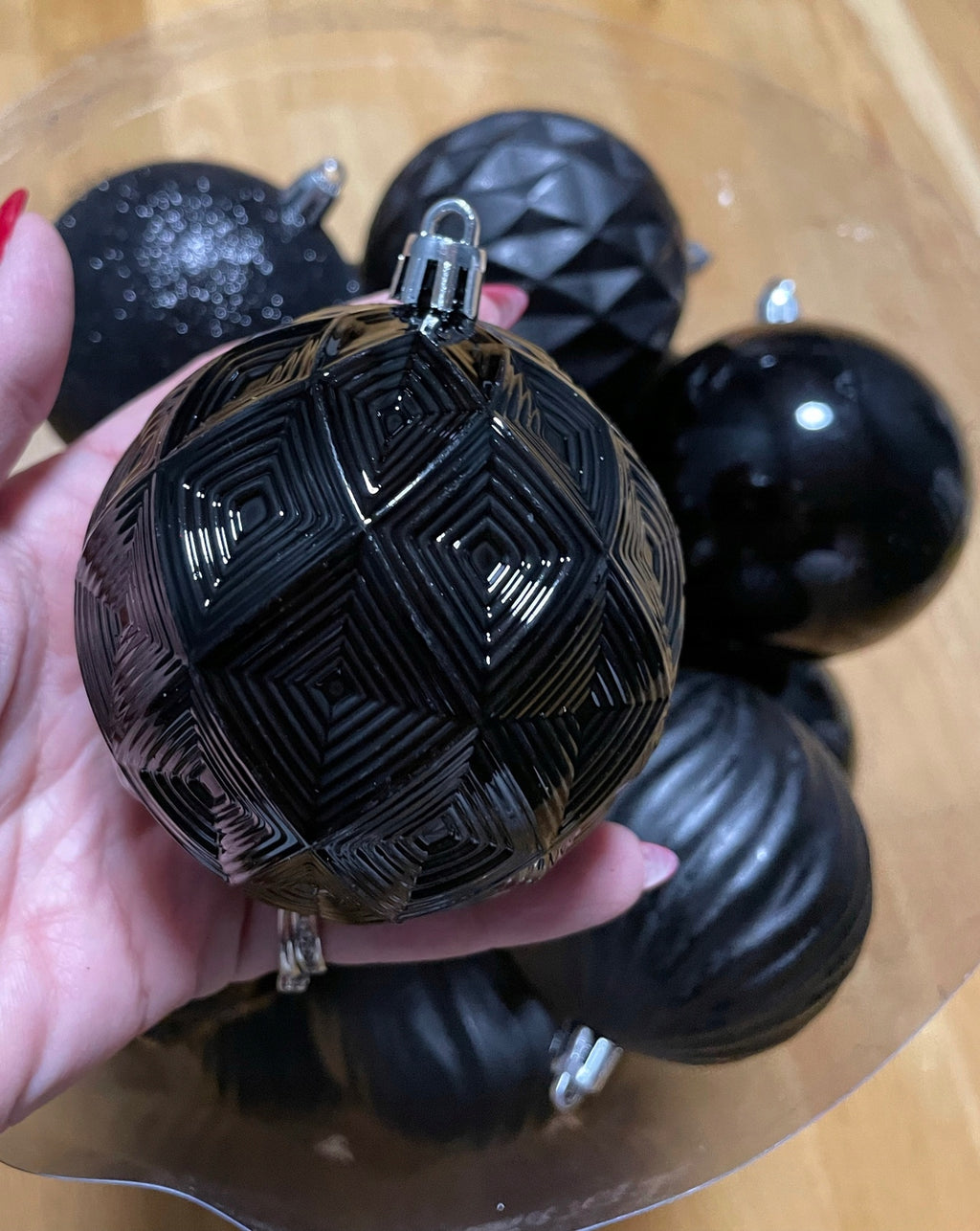 Set globuri de Craciun, 30 bucati, 8cm, 6 modele, negru