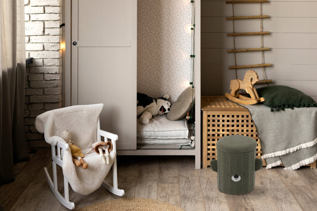 Taburet pentru copii, pliabil cu spatiu depozitare, 80kg, 28×34 cm, verde