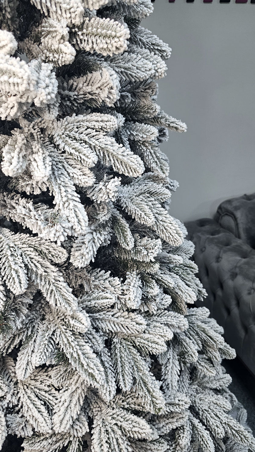 Brad artificial Christmas Deluxe by , Global nins, mix 2D+3D, 250cm