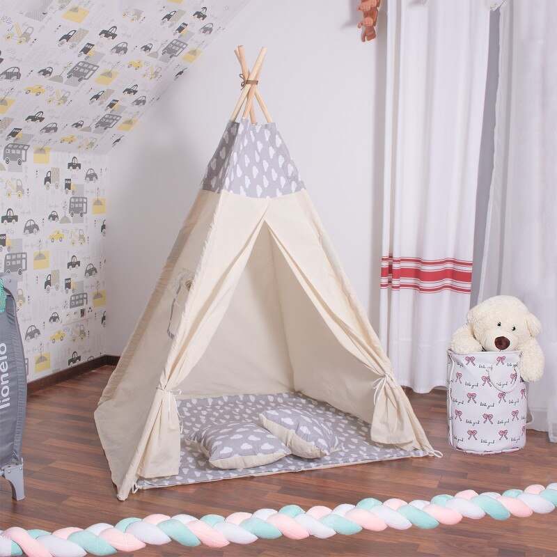 Cort copii  stil indian Teepee Tent cu fereastra, covoras gros si 2 perne, alb gri cu norisori