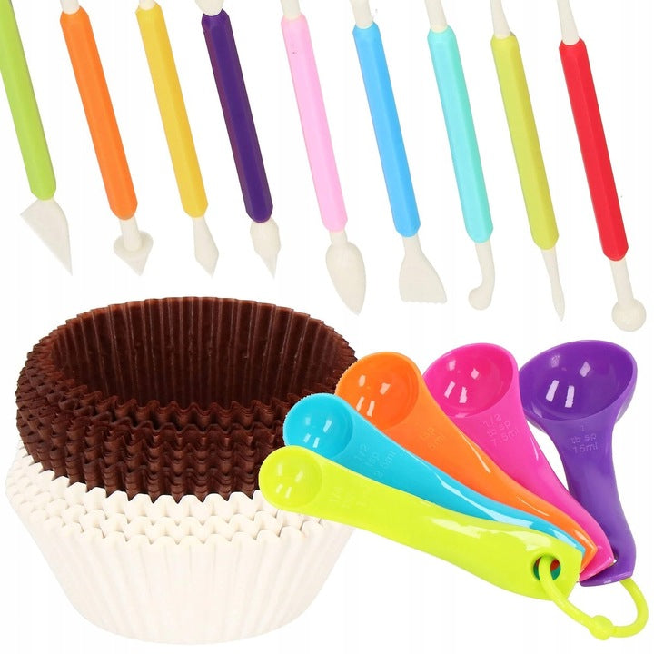 Set patiserie cu platou rotativ si 4 tavi de copt, 345 piese cu sabloane pentru ornarea prajiturilor