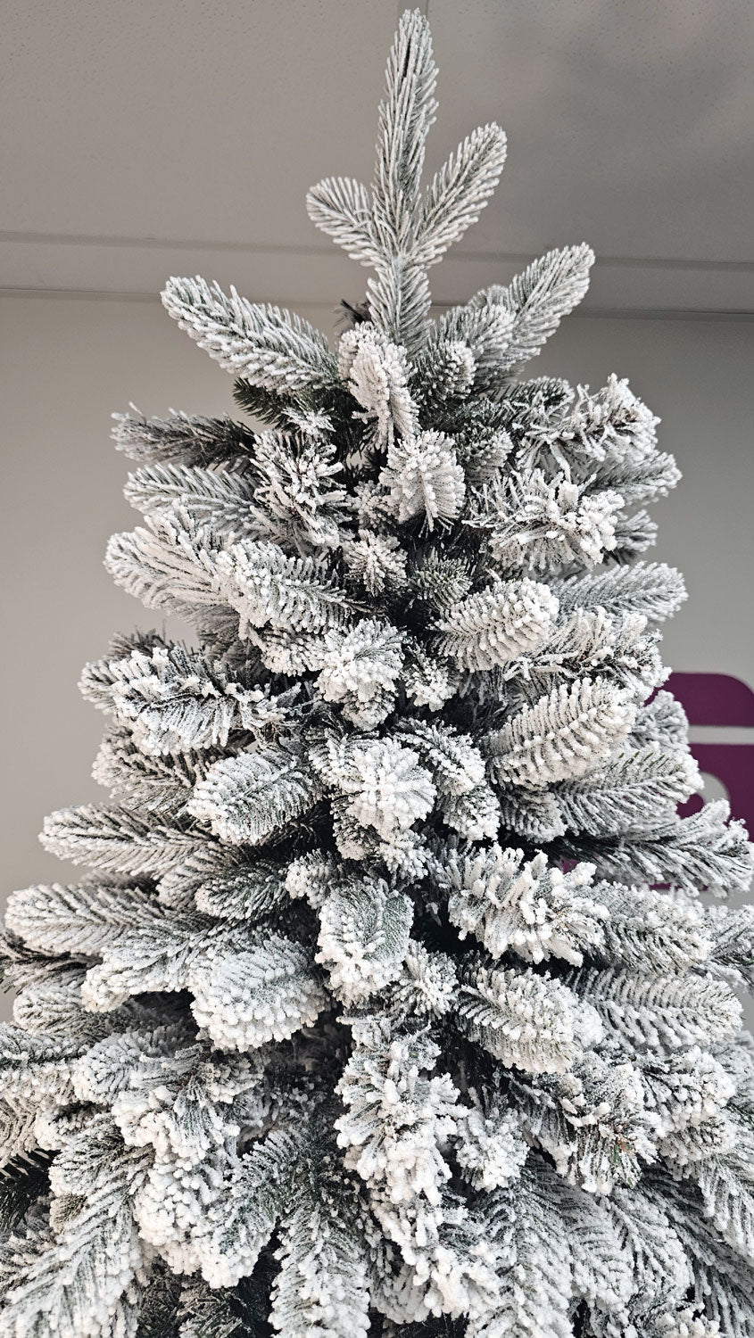 Brad artificial Christmas Deluxe by , Global nins, mix 2D+3D, 250cm