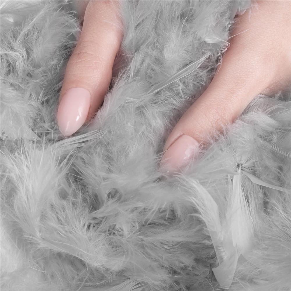 Ghirlanda pentru decor sau bradul de Craciun, model puf si pene, gri, 180cm