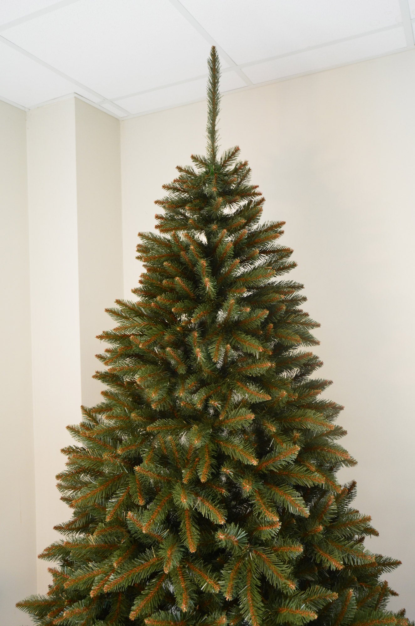 Brad artificial Christmas Deluxe by , Royal, 240cm