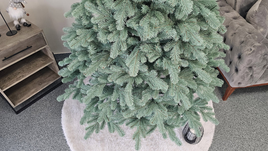 Brad artificial Christmas Deluxe by , Kovalivska argintiu, 3D, 210cm