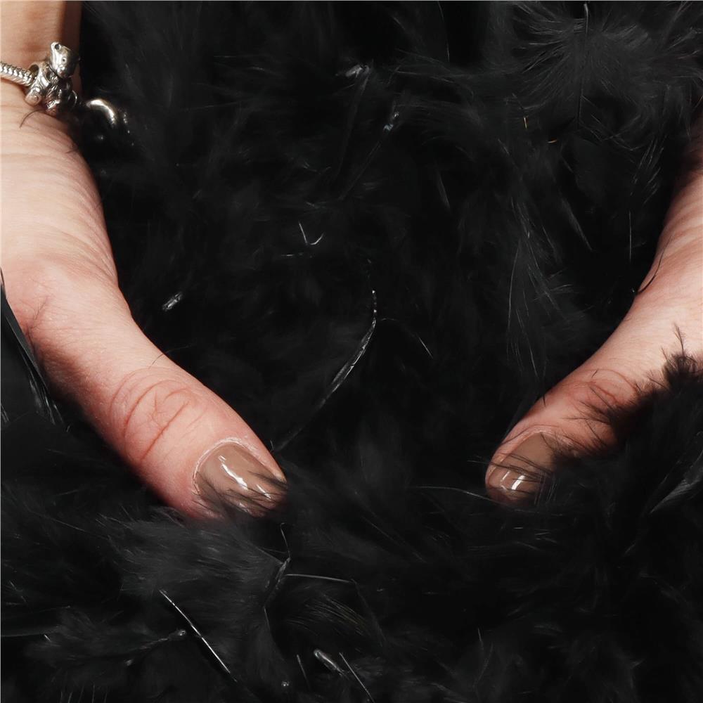 Ghirlanda pentru decor sau bradul de Craciun, model puf si pene, negru, 180cm