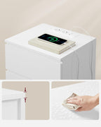 VASAGLE Noptiera cu 3 sertare, din PAL, cu 2 prize si 2 porturi USB, 40x35x59 cm, alb