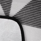 Patura pentru picnic sau plaja, cu folie izolatoare si maner, 180x220cm, gri