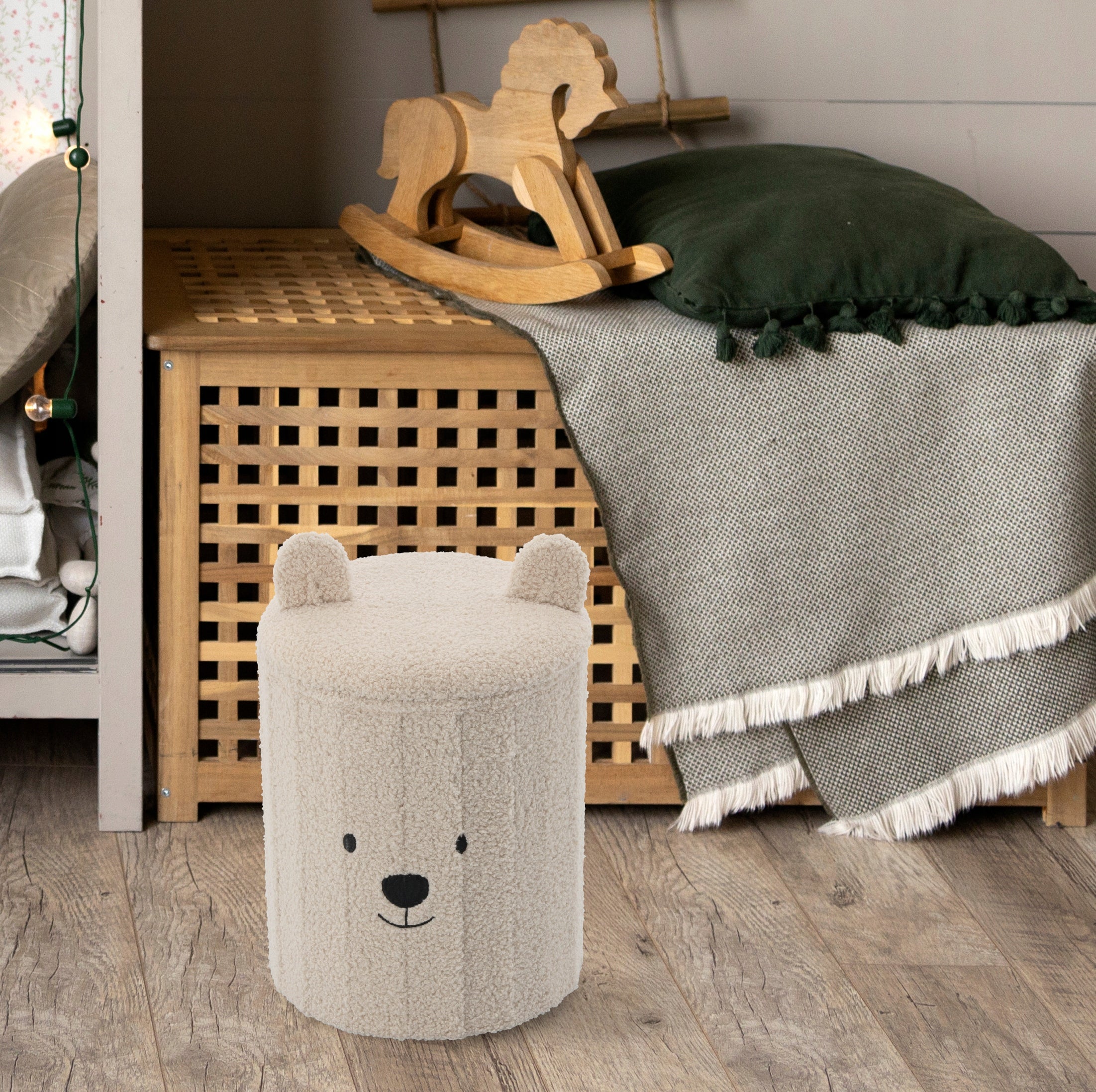 Taburet pentru copii, pliabil cu spatiu depozitare, 80kg, 28×34 cm, bej