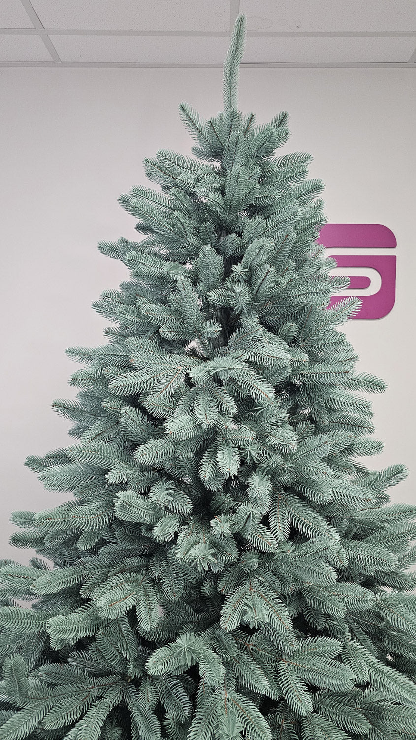 Brad artificial Christmas Deluxe by , Laponia Select argintiu, integral 3D, 230cm