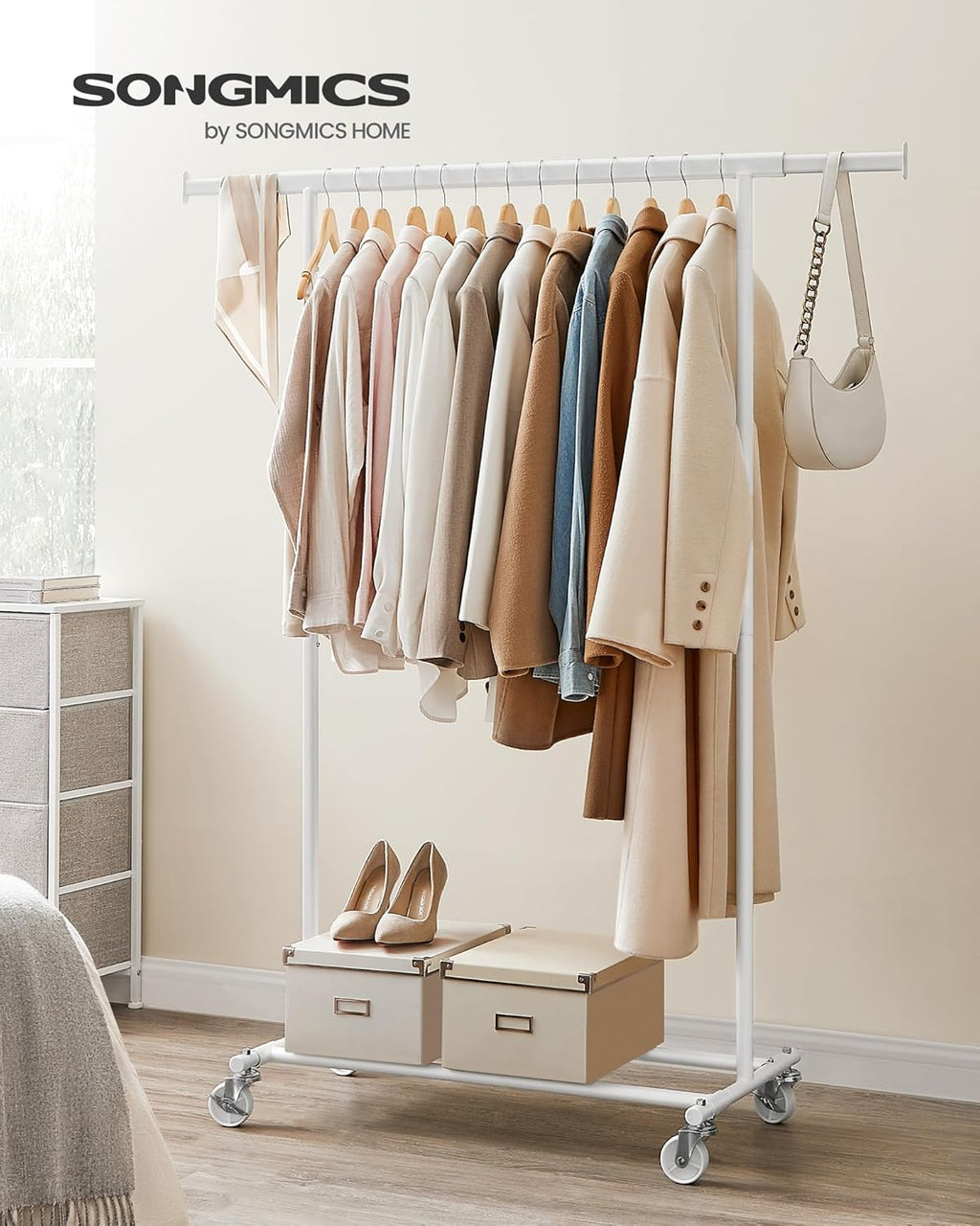 SONGMICS Suport pentru haine cu sina superioara extensibila, pe roti, reglabil pe latime, 45x(92-132)x160cm, alb