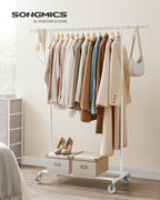 SONGMICS Suport pentru haine cu sina superioara extensibila, pe roti, reglabil pe latime, 45x(92-132)x160cm, alb