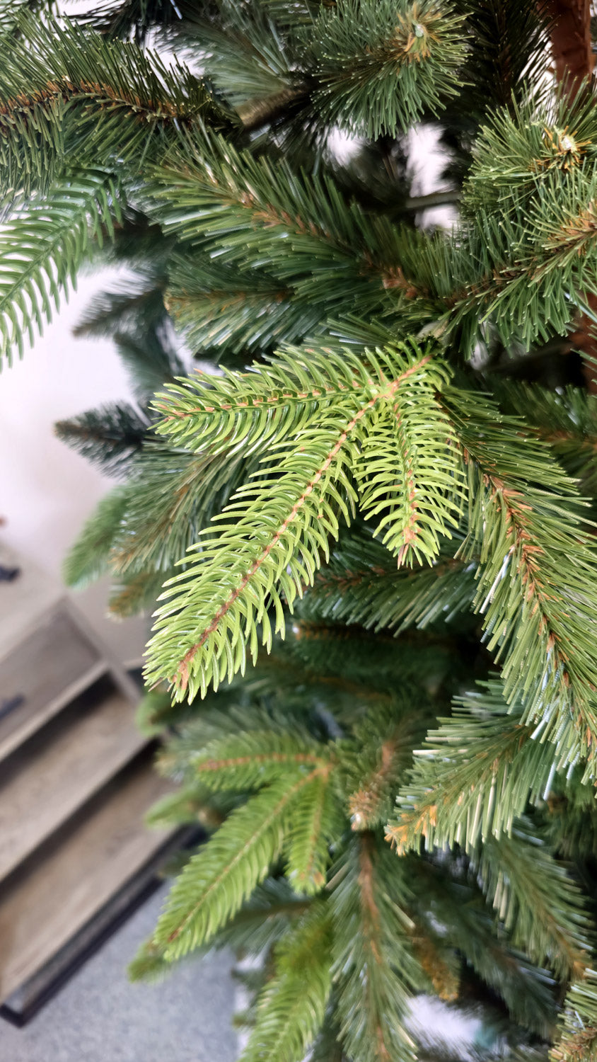 Brad artificial Christmas Deluxe by , Victoria Special, 2D+3D, 220cm