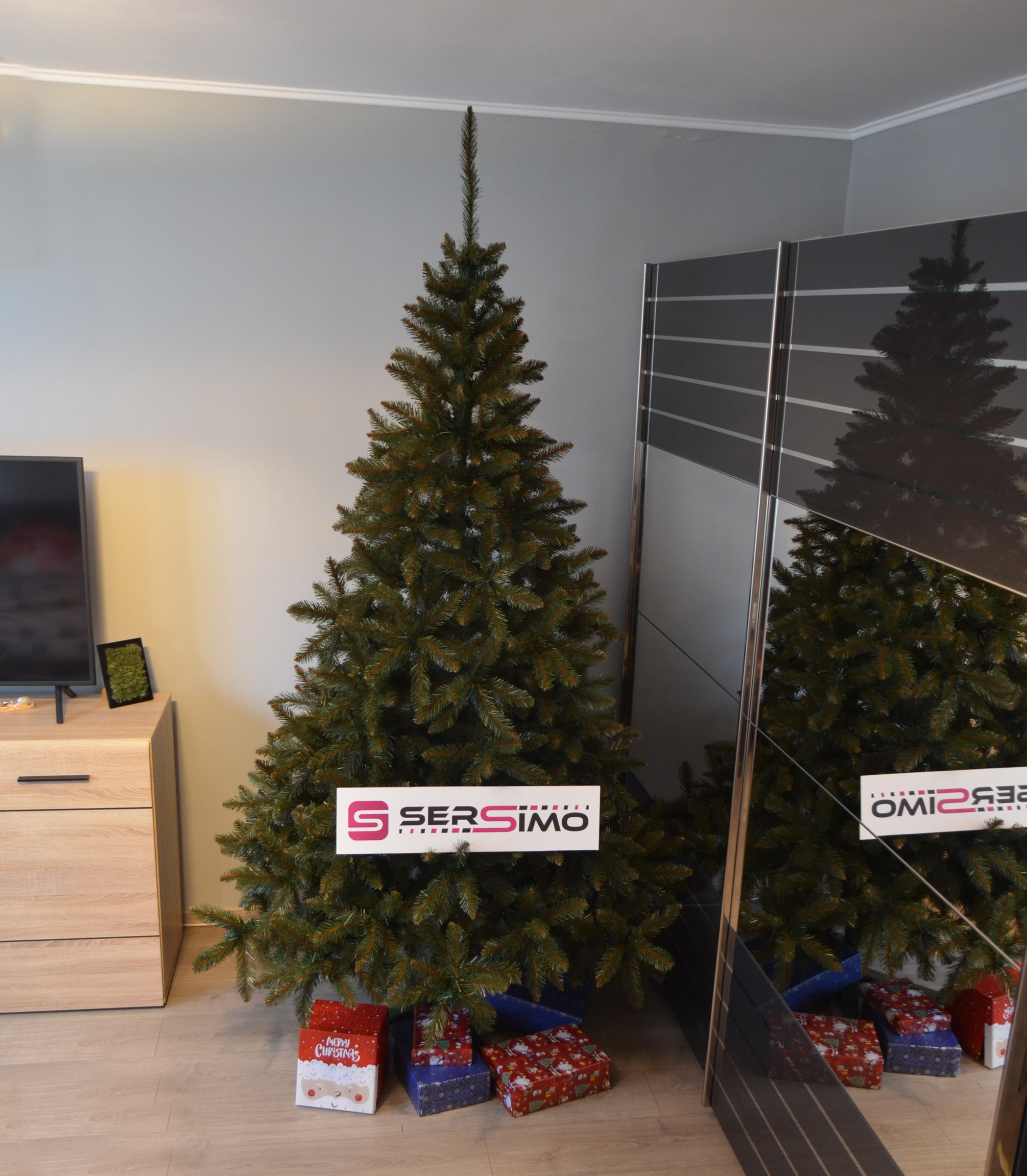 Brad artificial Christmas Deluxe by , Royal, 240cm