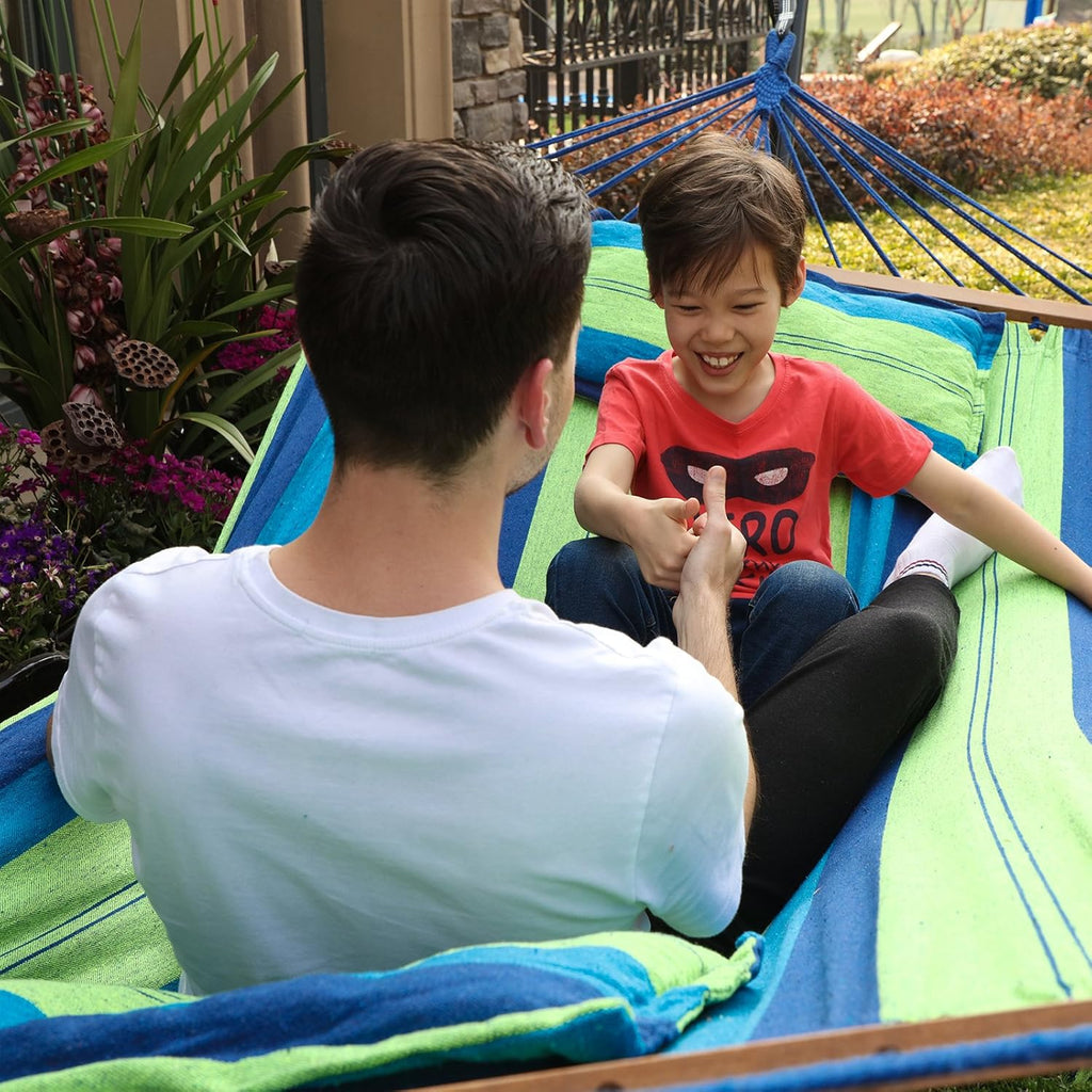 SONGMICS Hamac dublu cu bara lemn, perne incluse, maxim 300 kg, 210x150 cm, verde si albastru