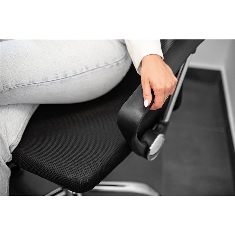 Scaun birou reglabil, ergonomic, cu spatar din microplasa respirabila si baza metalica cromata, 117x58x60 cm, negru