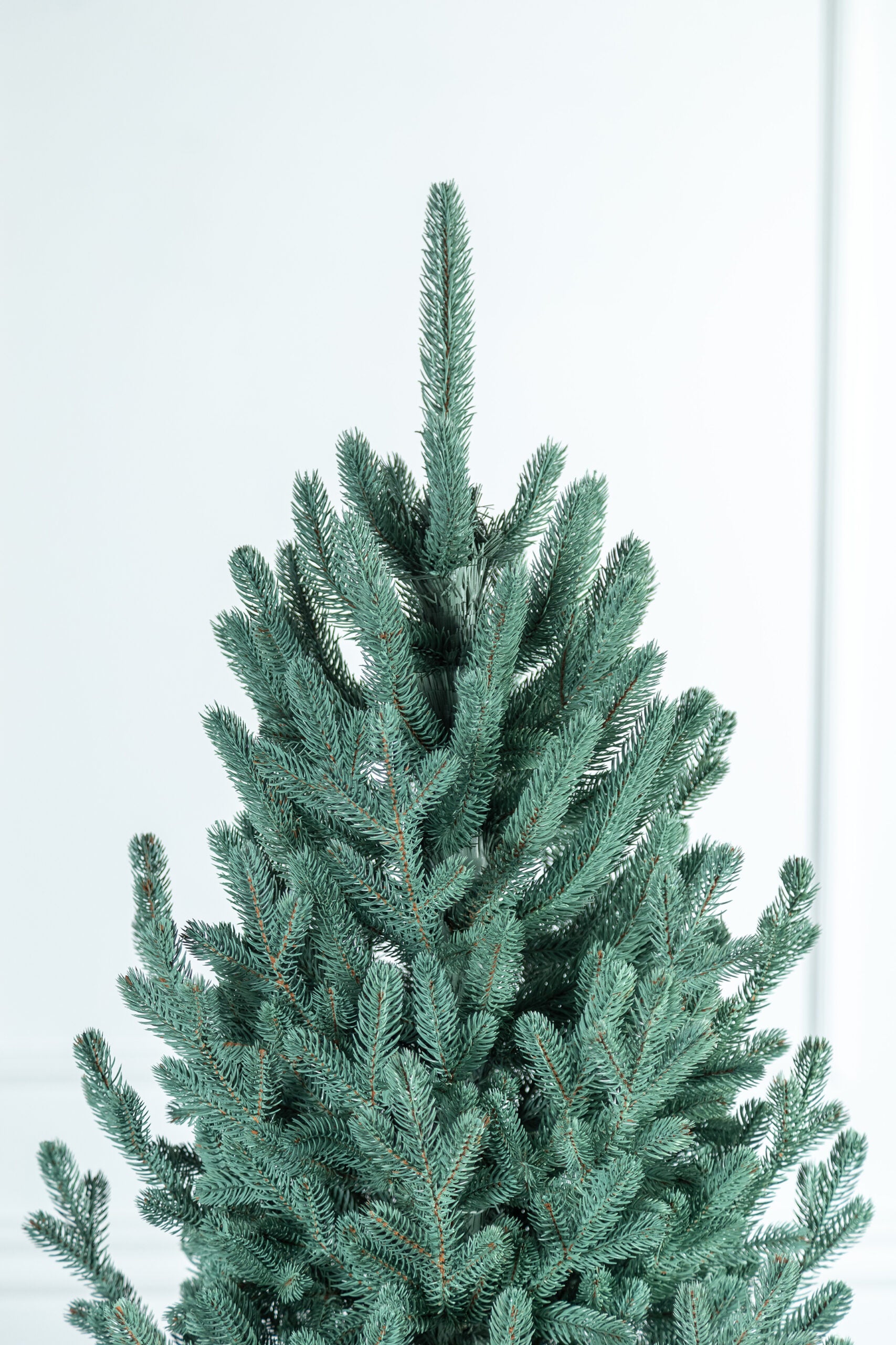 Brad artificial Christmas Deluxe by , Viena Select argintiu, integral 3D, 230cm
