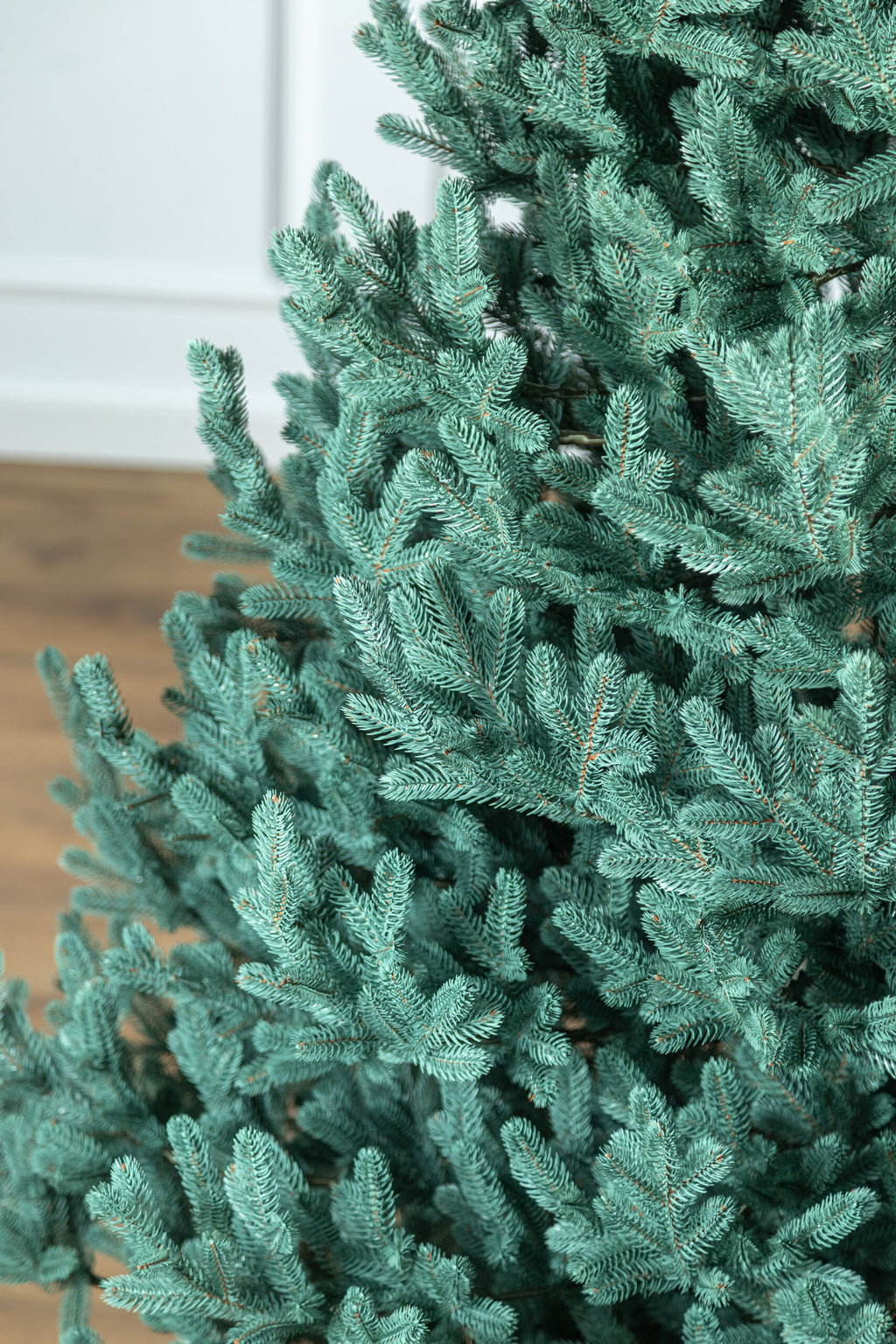 Brad artificial Christmas Deluxe by , Viena Select argintiu, integral 3D, 230cm