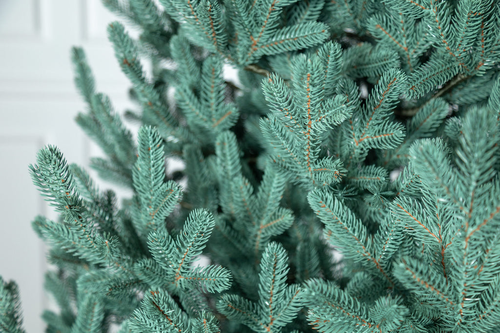 Brad artificial Christmas Deluxe by , Viena Select argintiu, integral 3D, 230cm