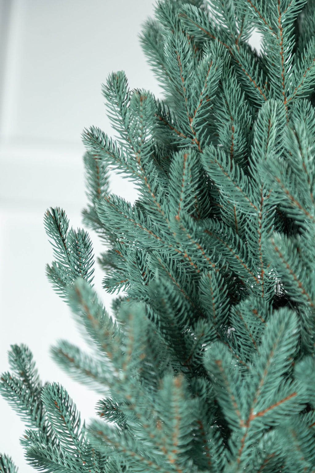 Brad artificial Christmas Deluxe by , Viena Select argintiu, integral 3D, 230cm