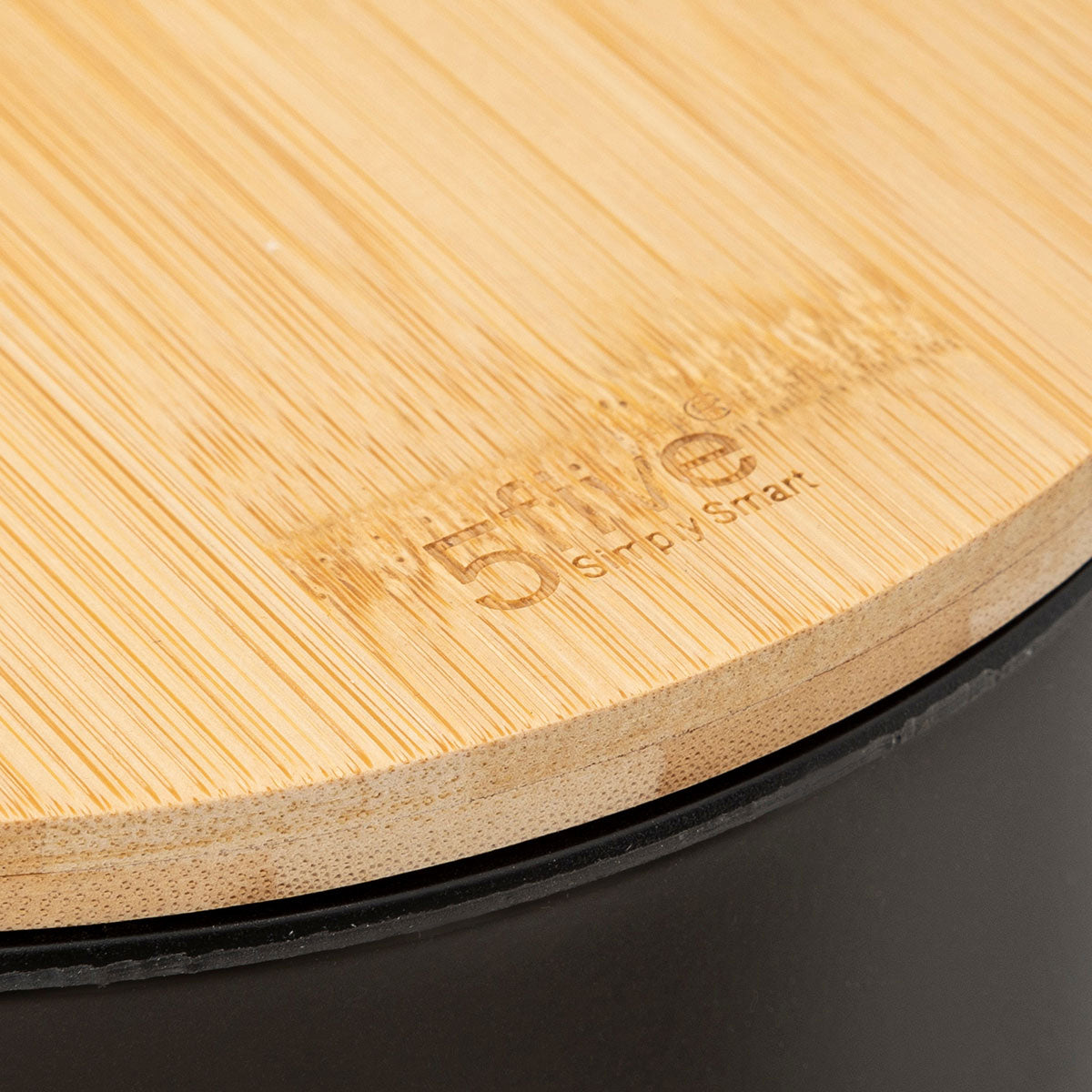 Cos gunoi 5Five Modern Color cu capac bambus si sistem soft-close, otel, polipropilena si bambus, 3L, 22x17x23 cm, negru