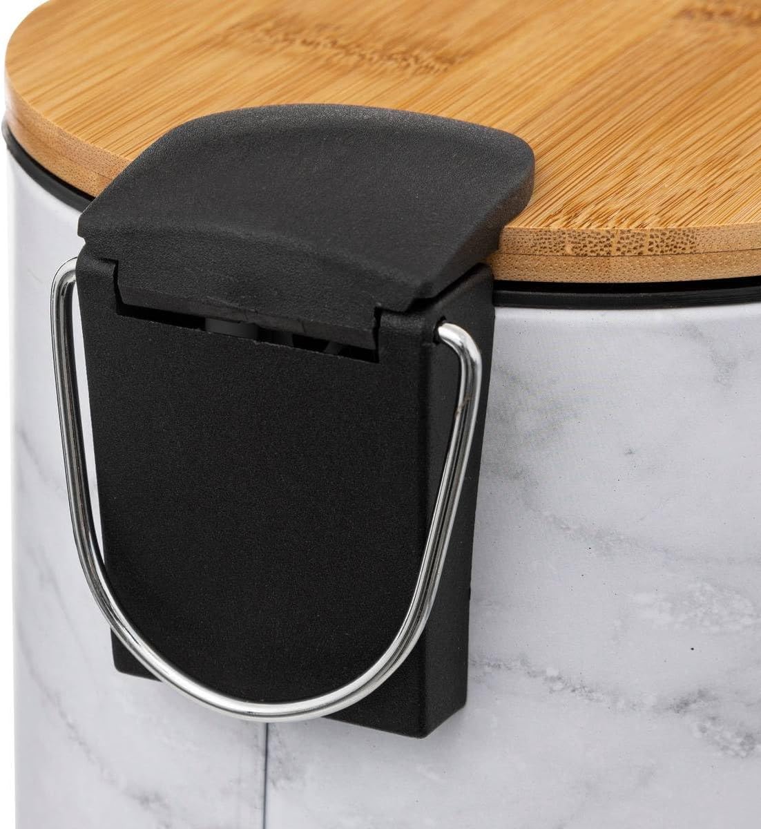 Cos de gunoi cu pedala 5Five Lea cu inchidere soft-close, PP si otel, 17x25 cm, alb