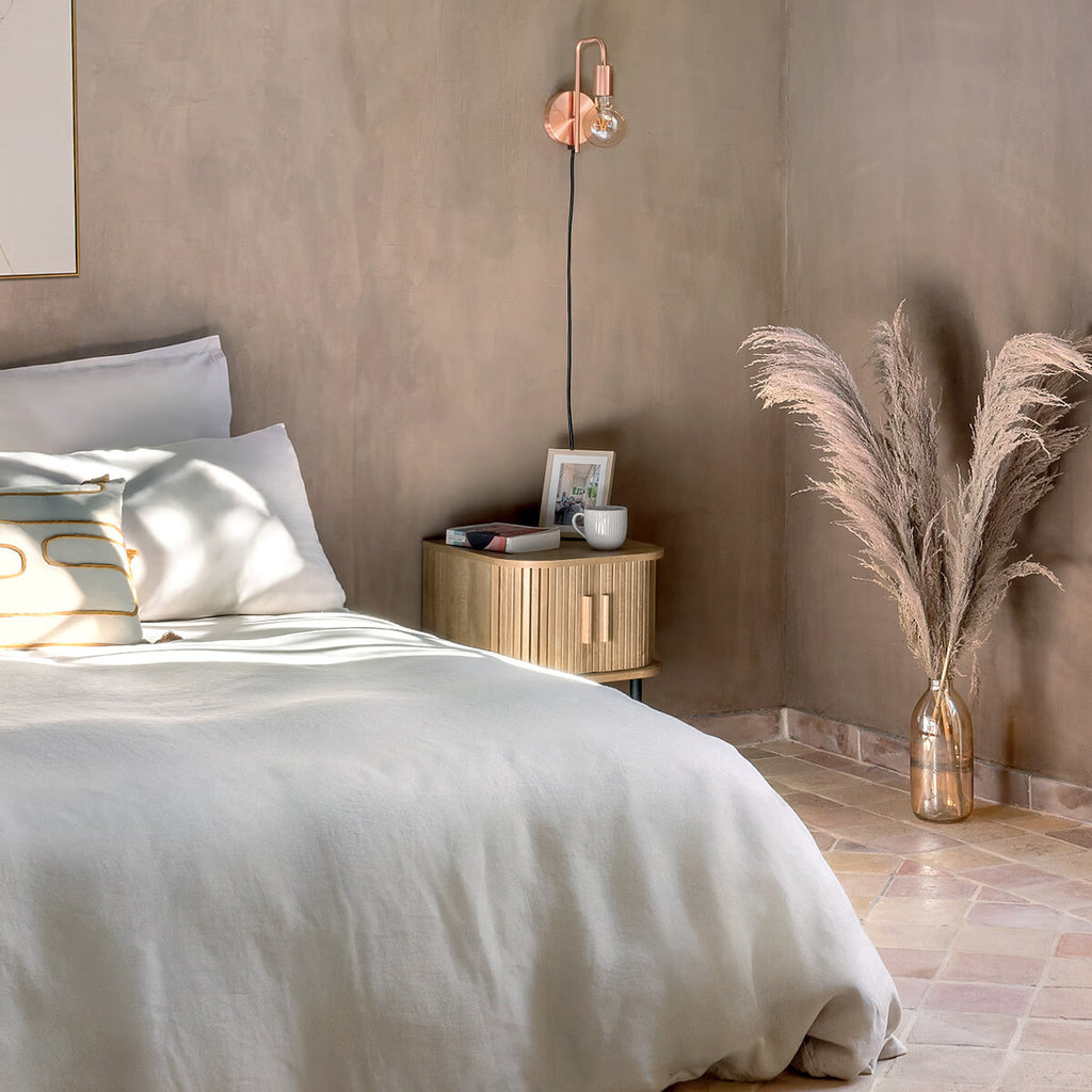 Noptiera Atmosphera Colva cu 2 usi, MDF si picioare metalice, 40x40x53 cm, bej