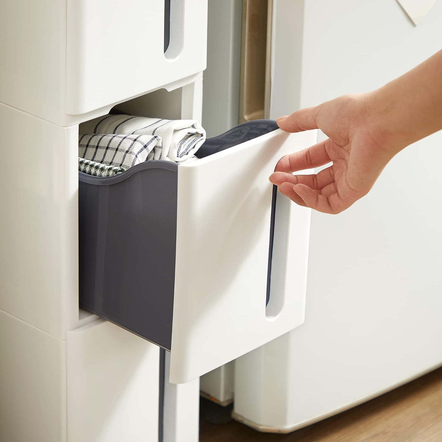 SONGMICS Etajera ingusta cu roti, pentru baie sau bucatarie, cu 4 sertare, 45x17x84 cm, alb