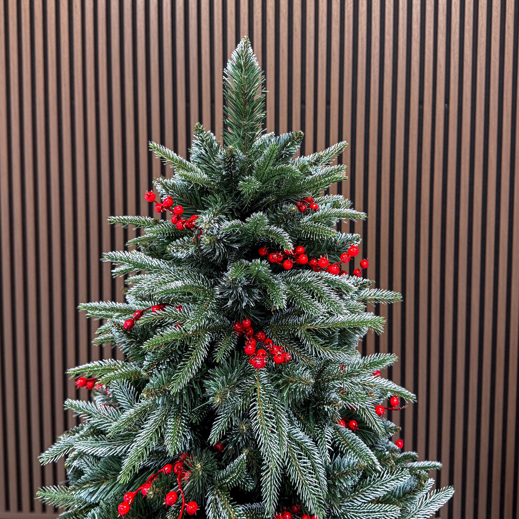 Brad artificial , Miahelene Elite, verde nins cu merisoare, mix 2D+3D, 180 cm