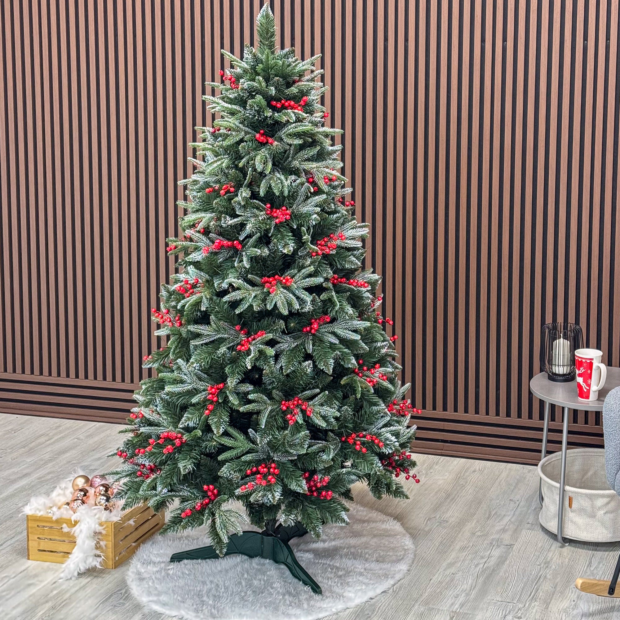 Brad artificial , Miahelene Elite, verde nins cu merisoare, mix 2D+3D, 180 cm